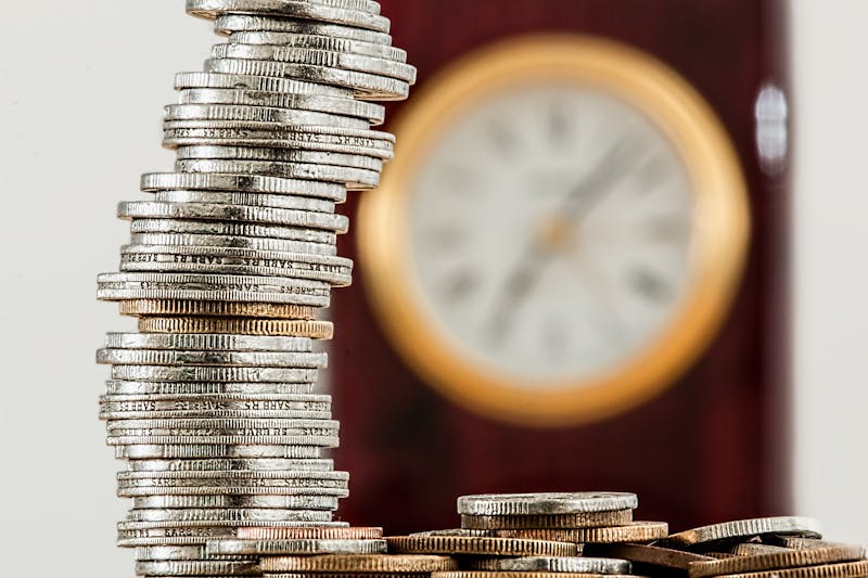 5 formas inteligentes de usar dinheiro guardado em 2025